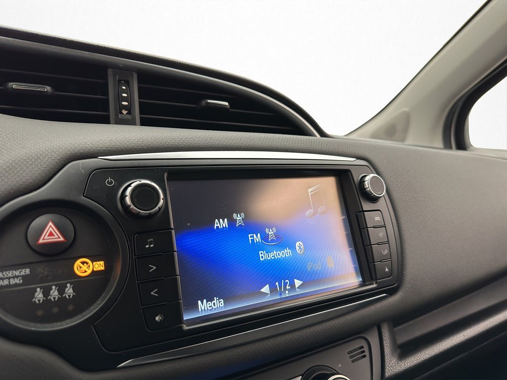 Vehicle Image 19