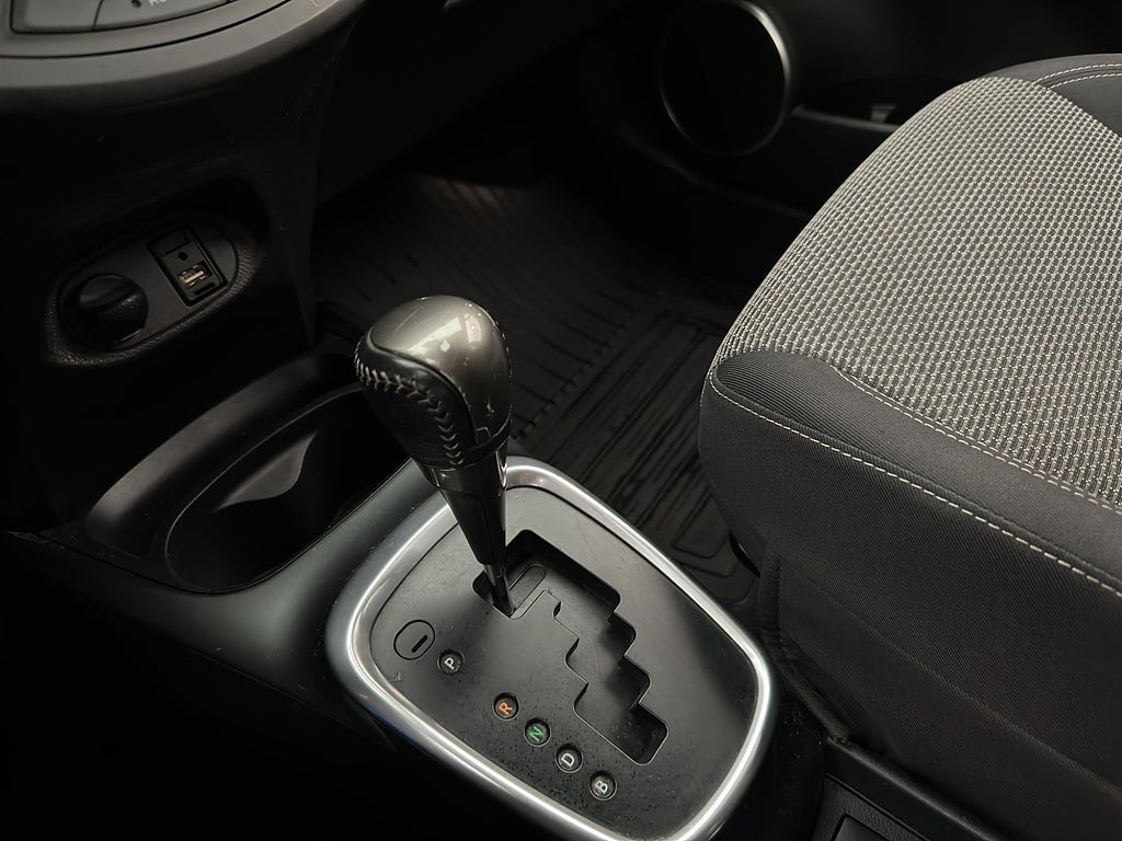 Vehicle Image 22