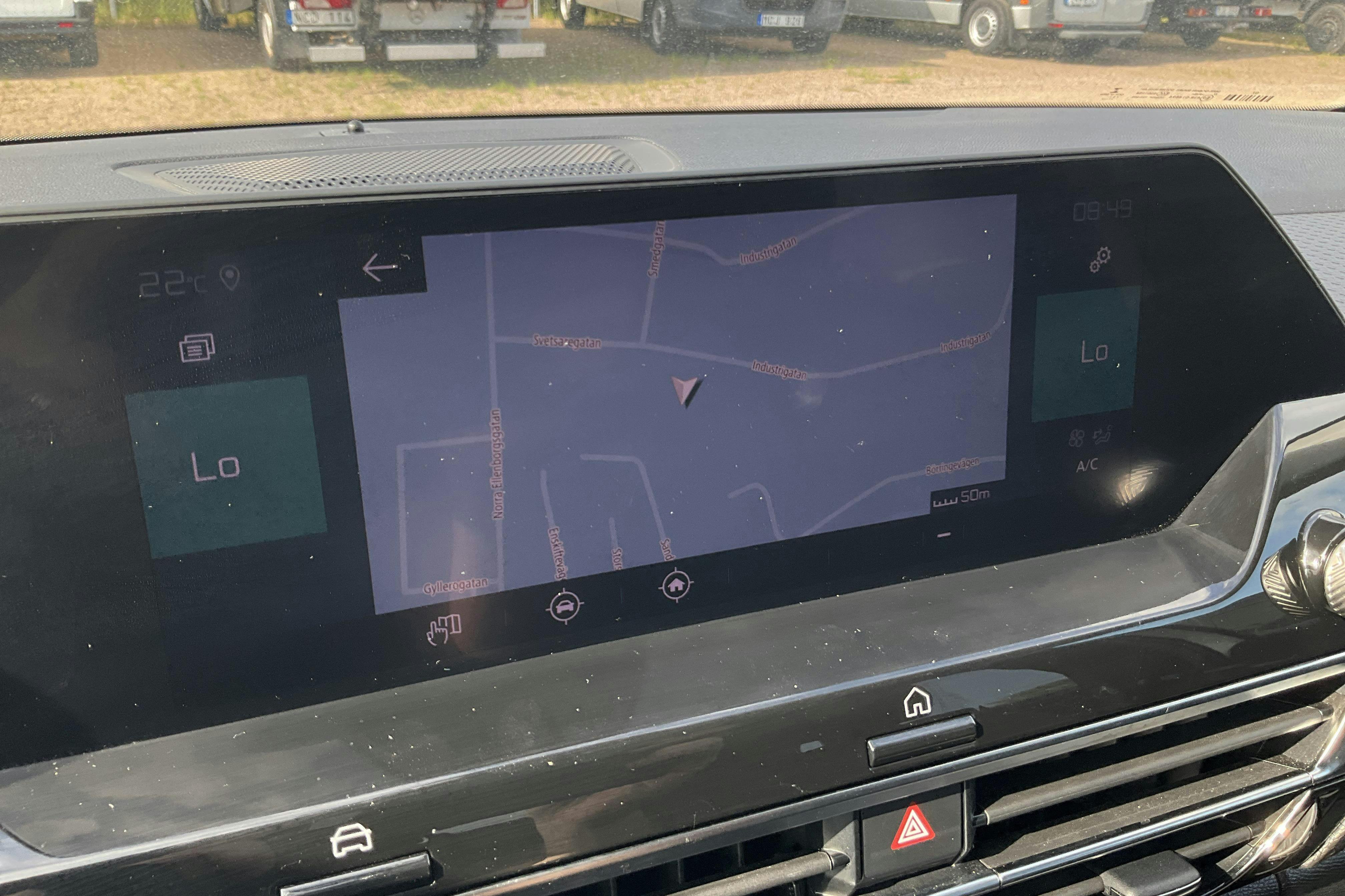 Vehicle Image 11
