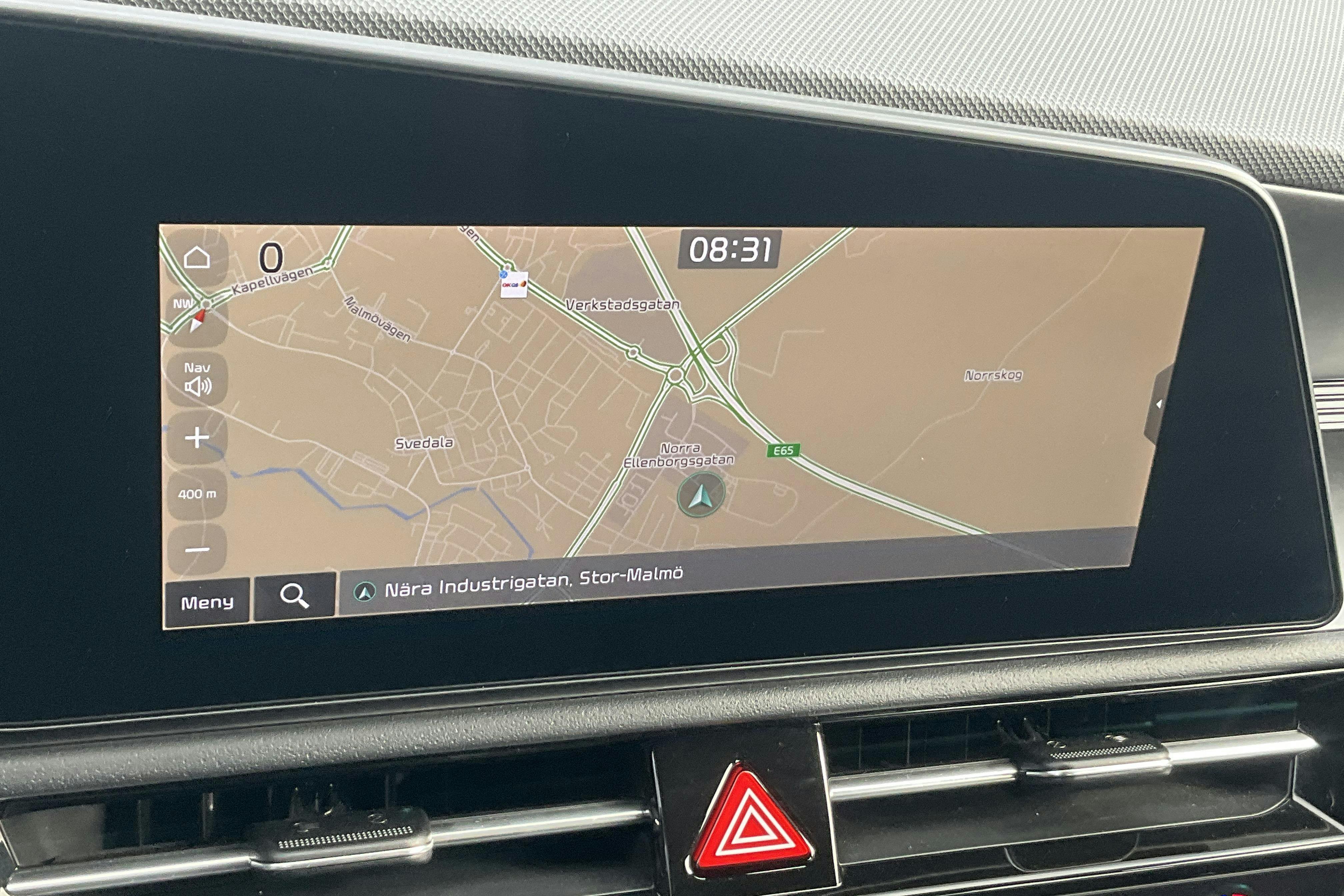 Vehicle Image 11