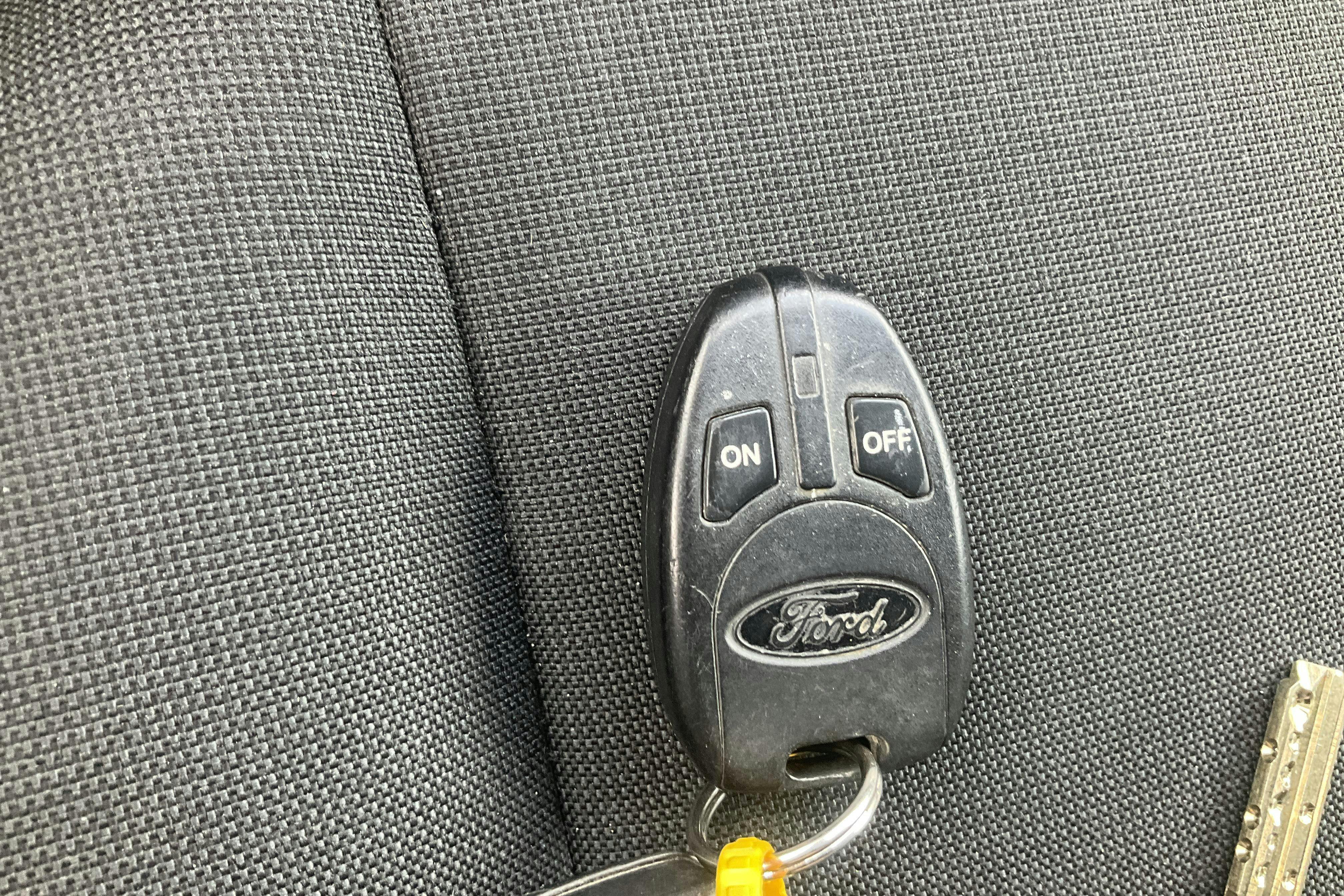 Vehicle Image 13