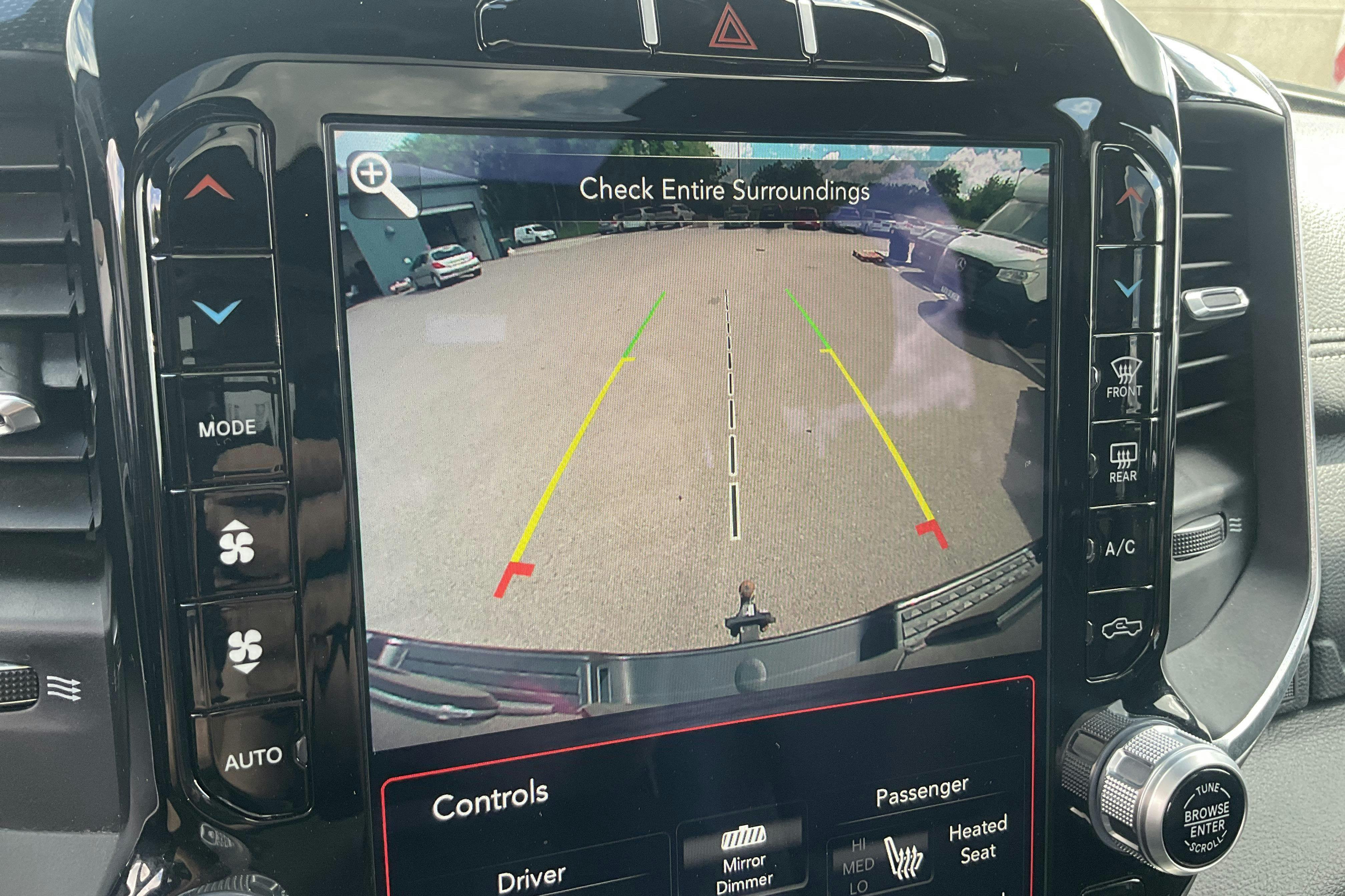 Vehicle Image 12
