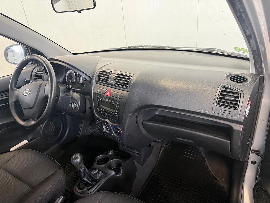 Vehicle Image 11