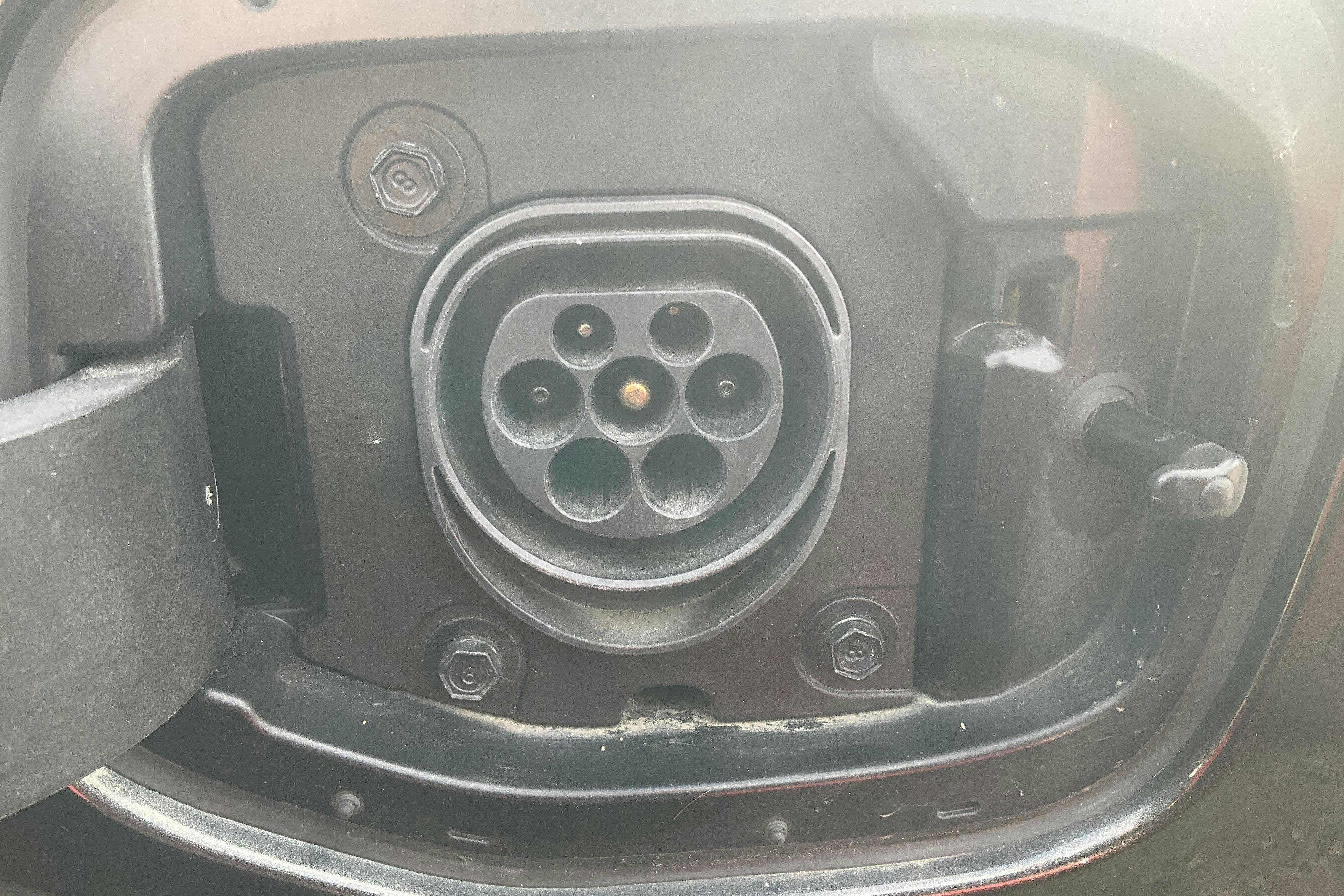Vehicle Image 16