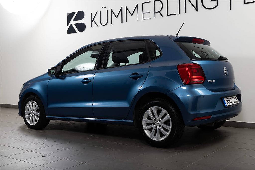 Vehicle Image 6