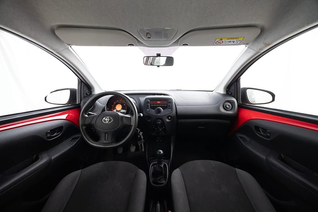 Vehicle Image 13