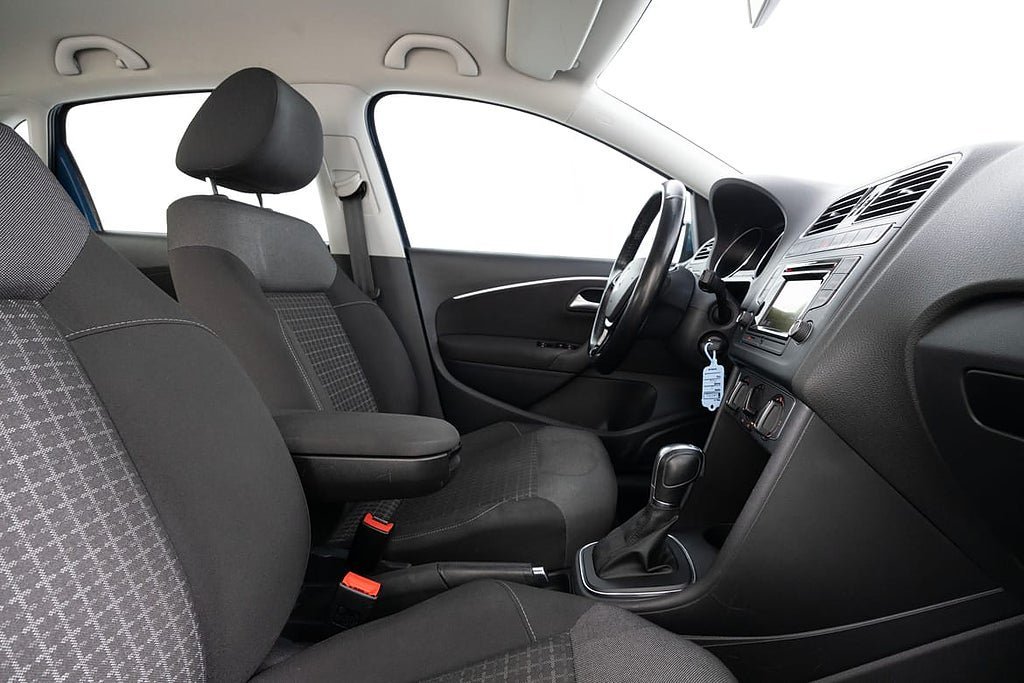 Vehicle Image 14