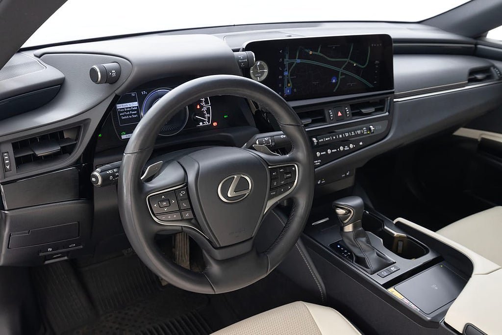 Vehicle Image 18