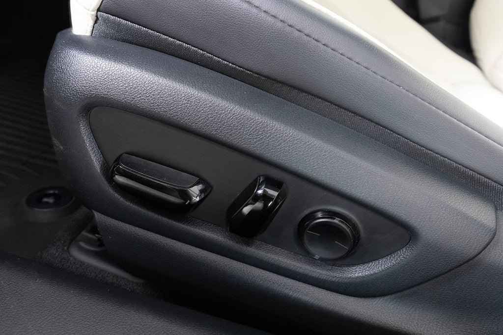 Vehicle Image 23