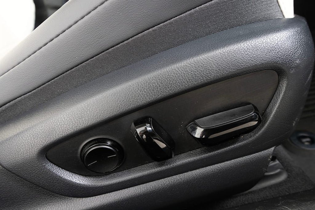 Vehicle Image 24