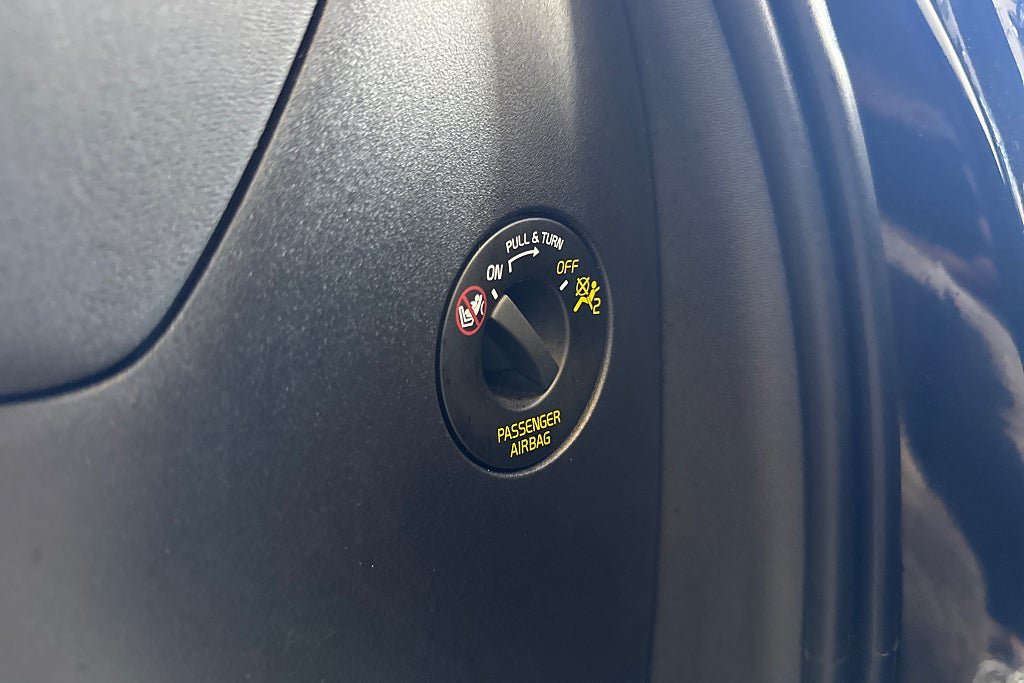 Vehicle Image 23