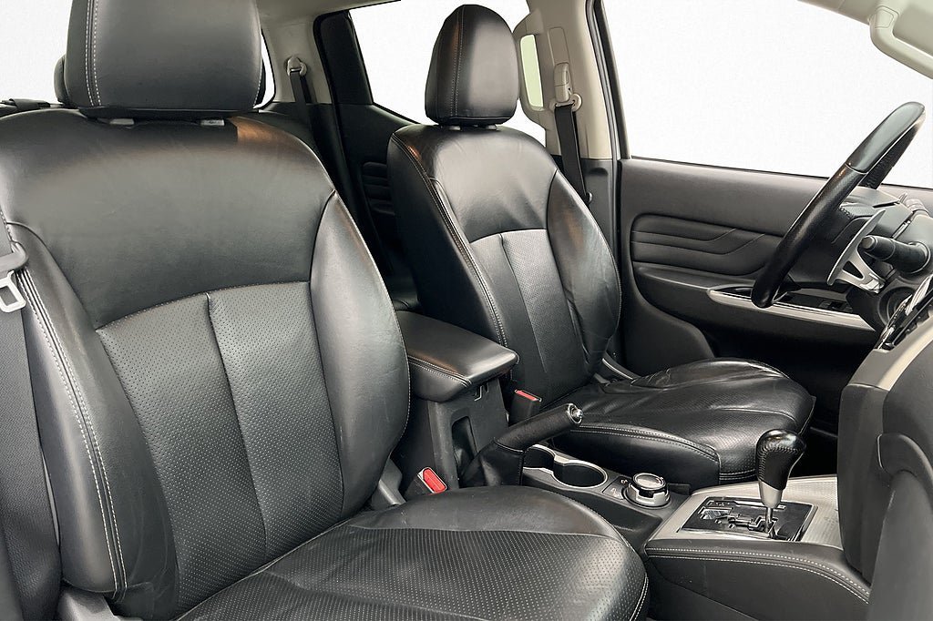Vehicle Image 30