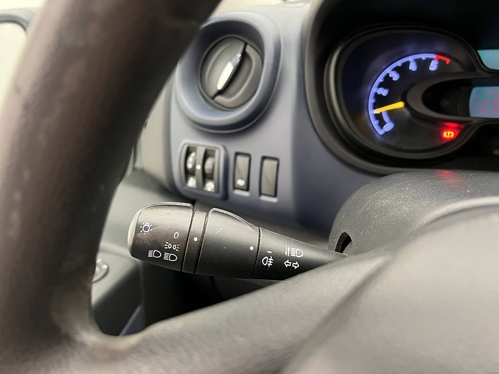 Vehicle Image 17