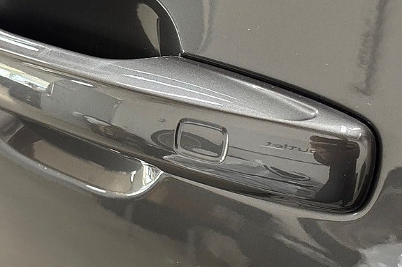 Vehicle Image 28