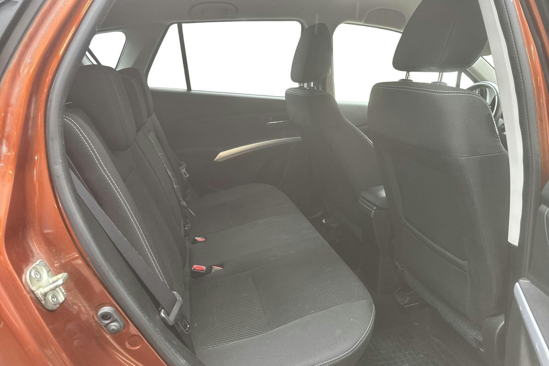Vehicle Image 8