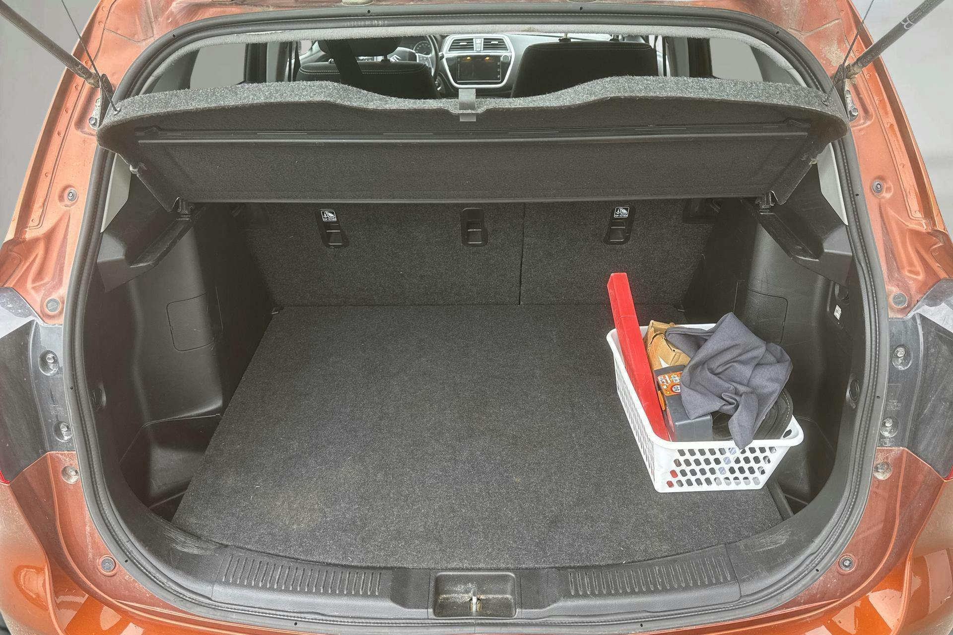 Vehicle Image 9