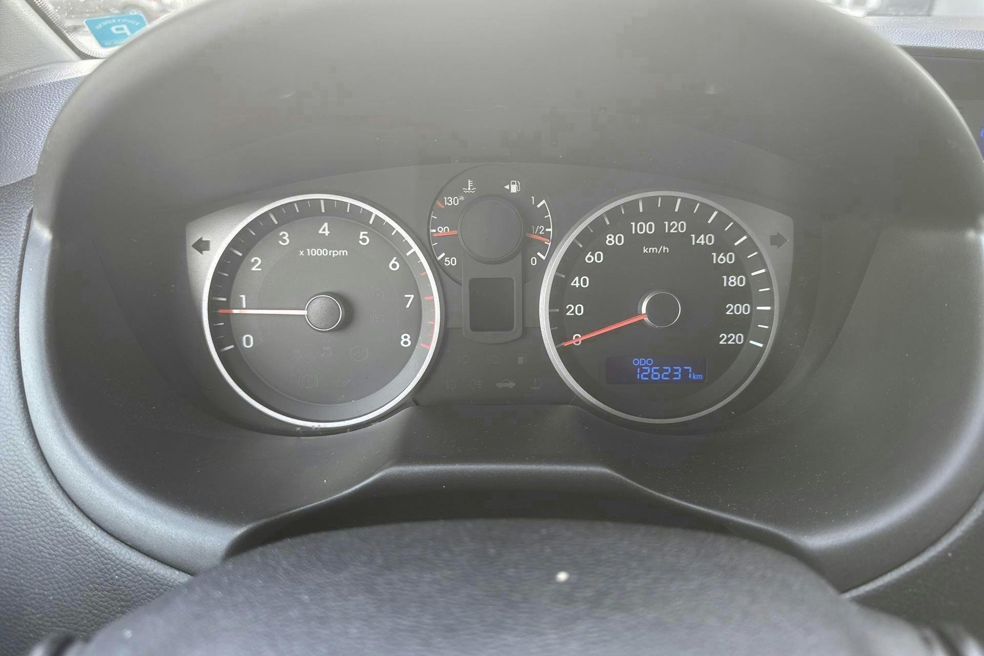 Vehicle Image 11