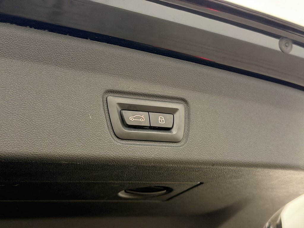 Vehicle Image 38