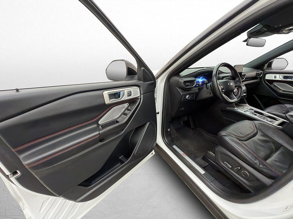 Vehicle Image 11