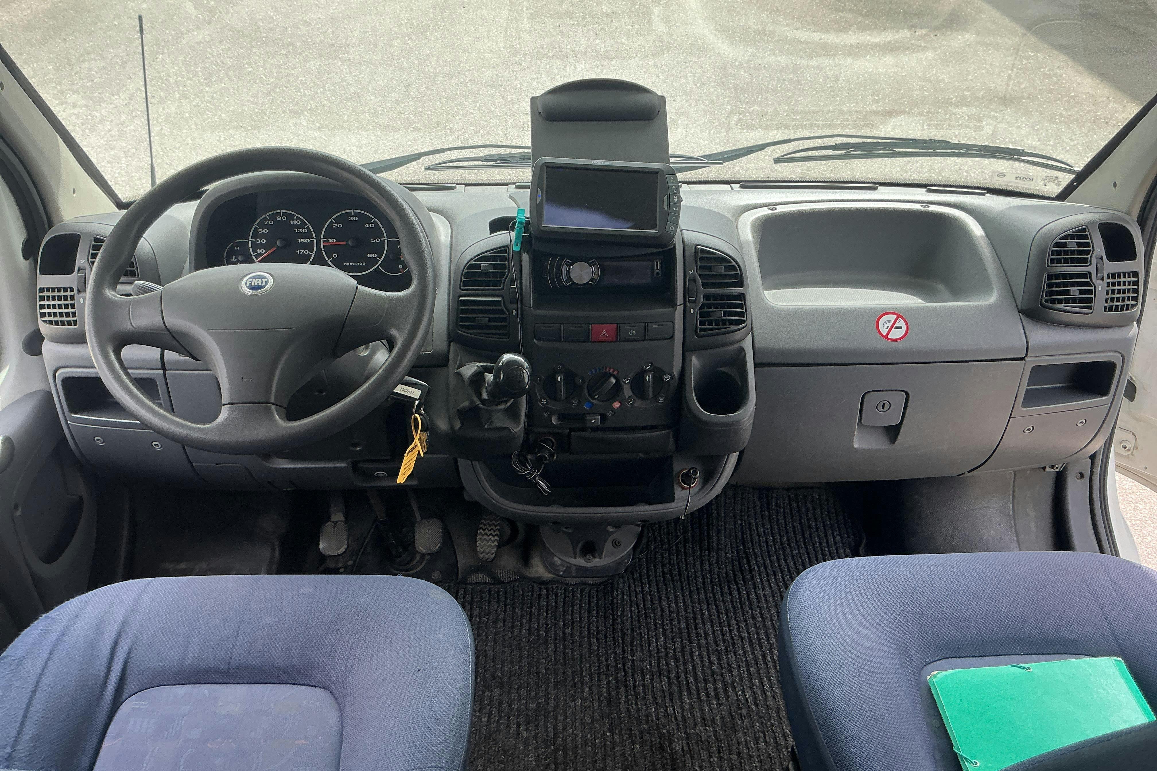 Vehicle Image 29