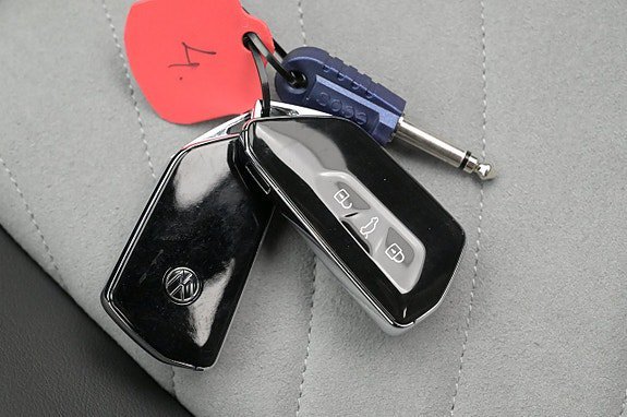 Vehicle Image 24