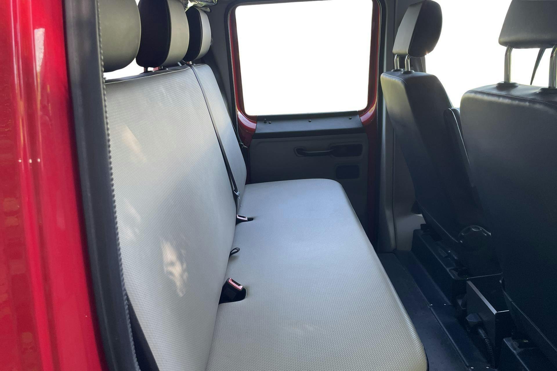 Vehicle Image 8