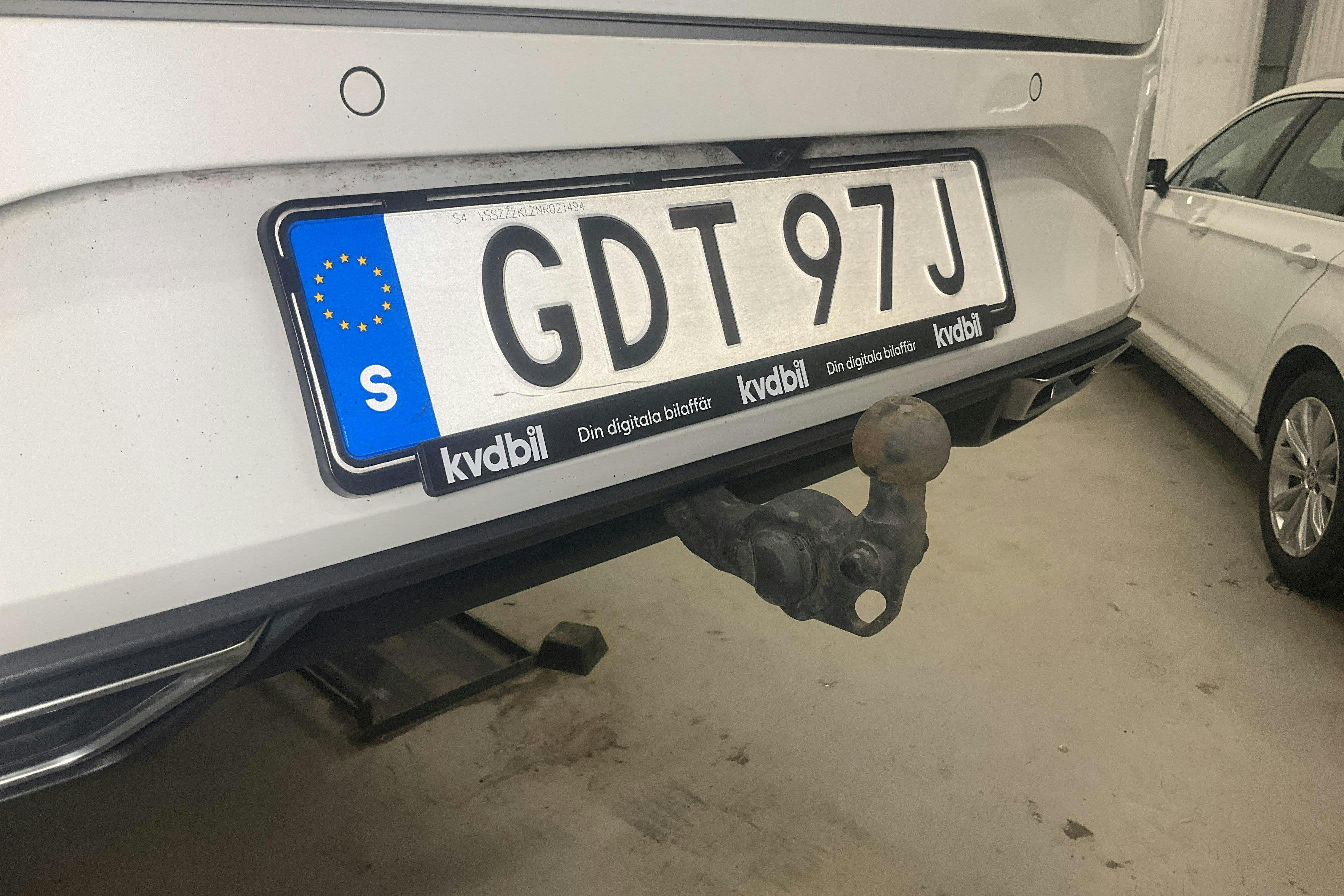 Vehicle Image 16