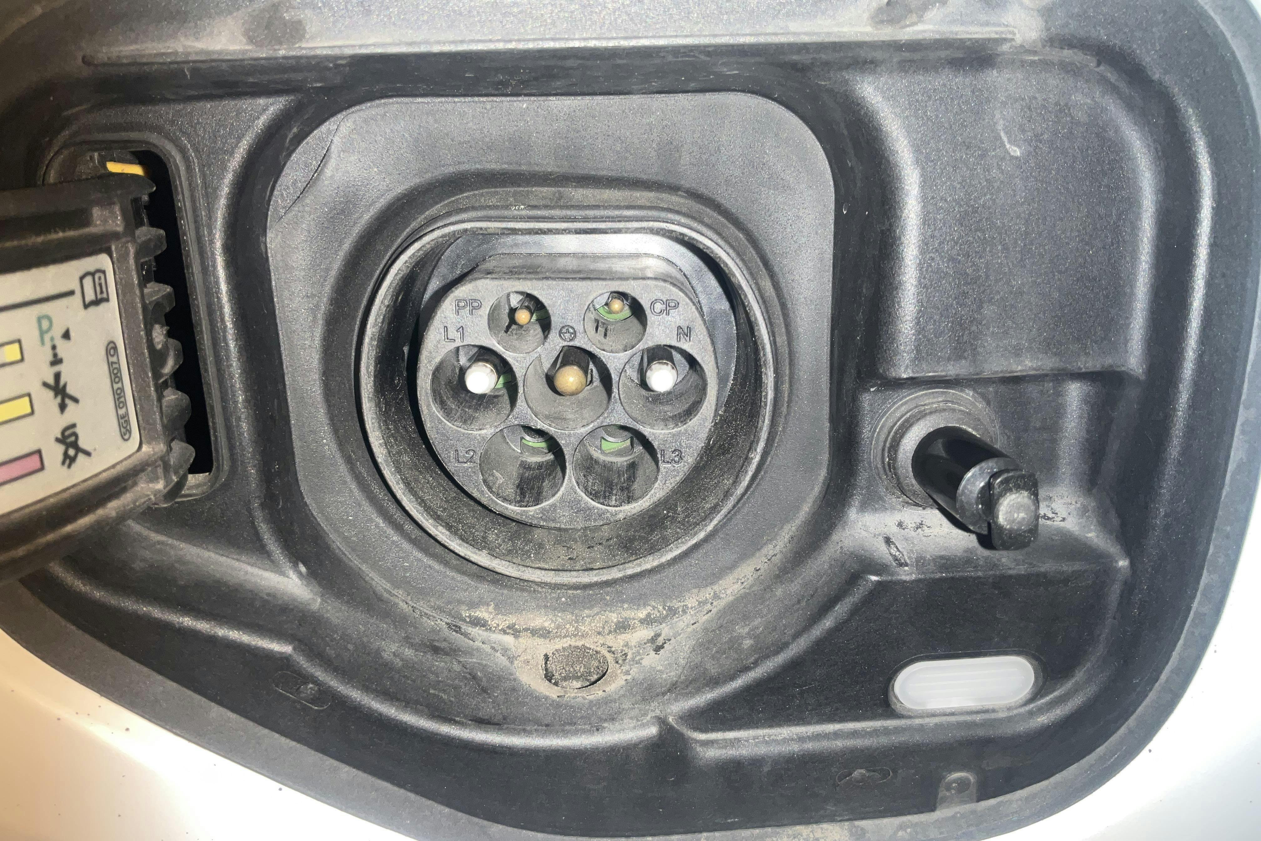 Vehicle Image 17