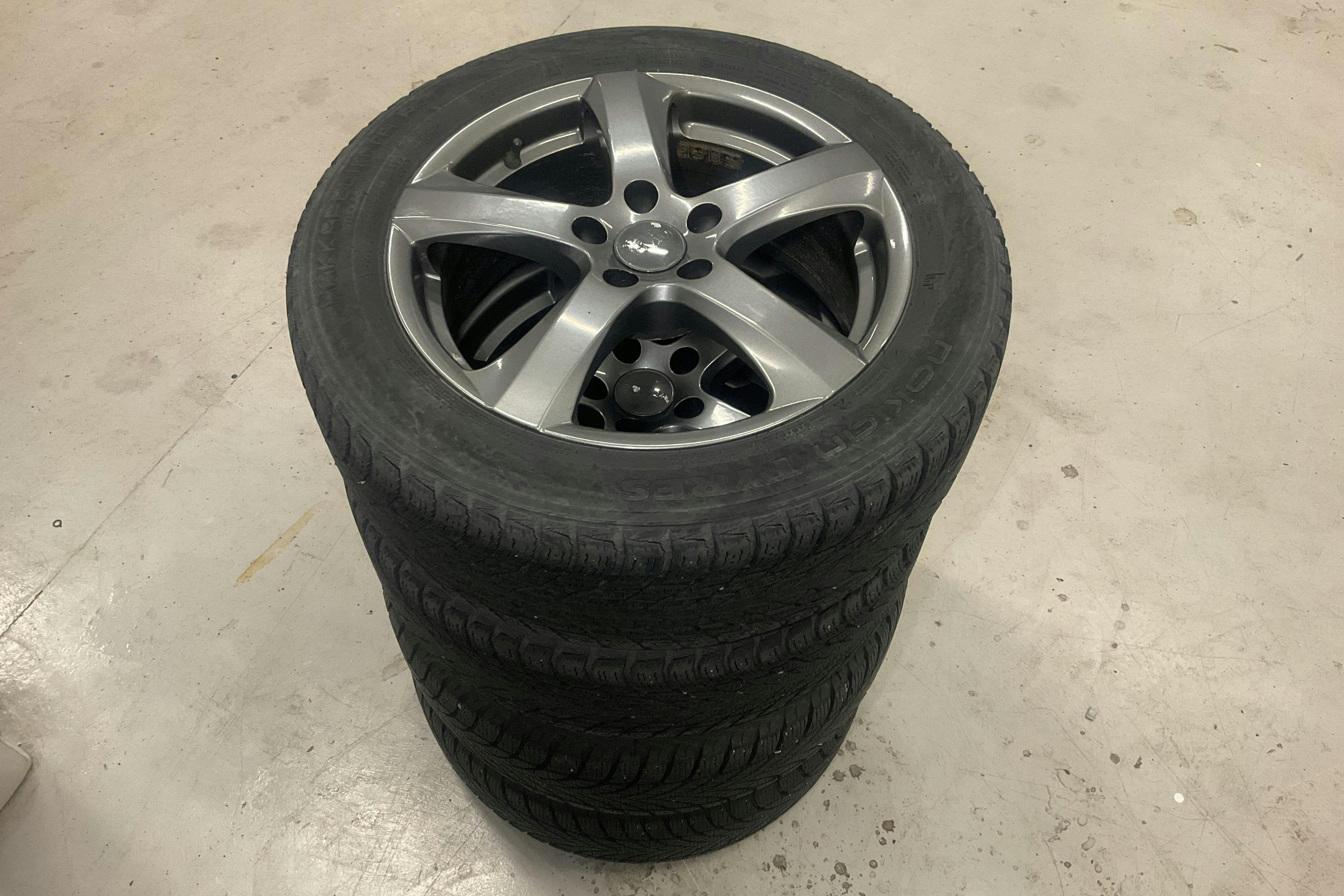 Vehicle Image 19