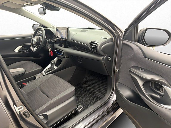 Vehicle Image 10