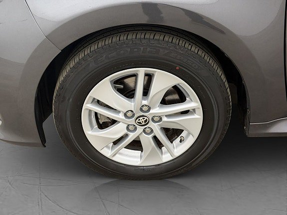 Vehicle Image 24