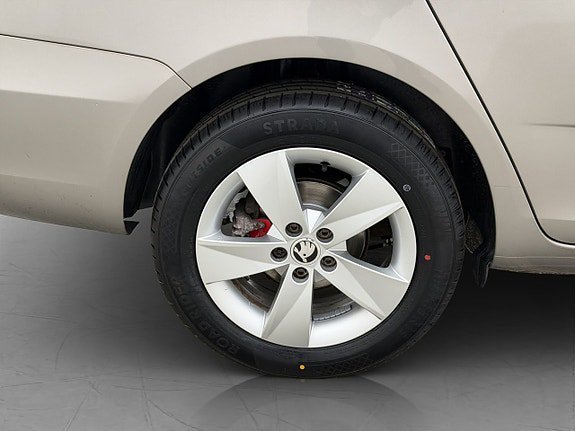Vehicle Image 24