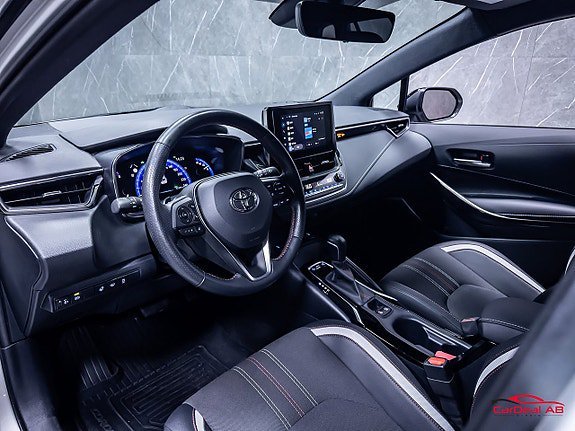 Vehicle Image 11