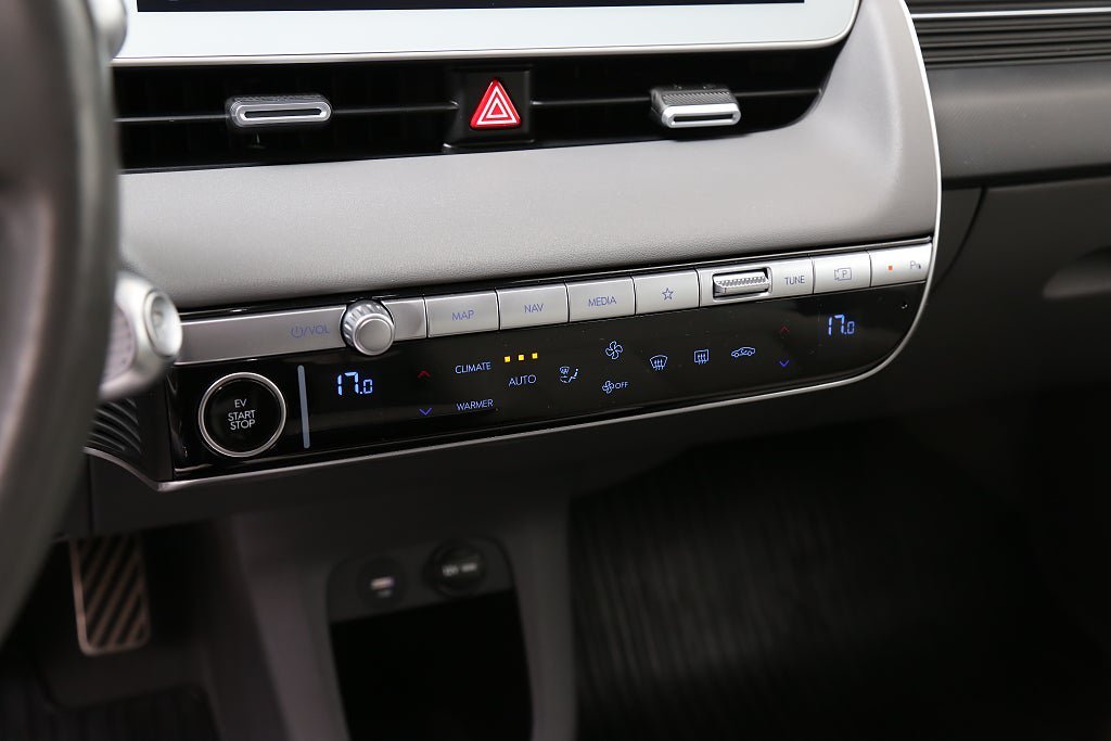 Vehicle Image 23