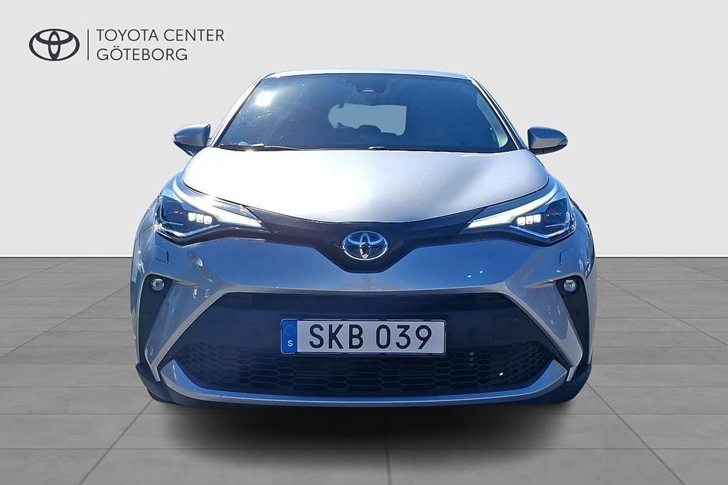 Vehicle Image 8