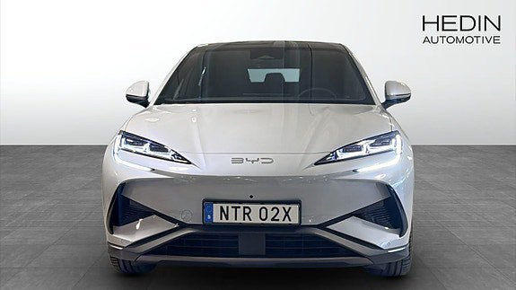 Vehicle Image 8