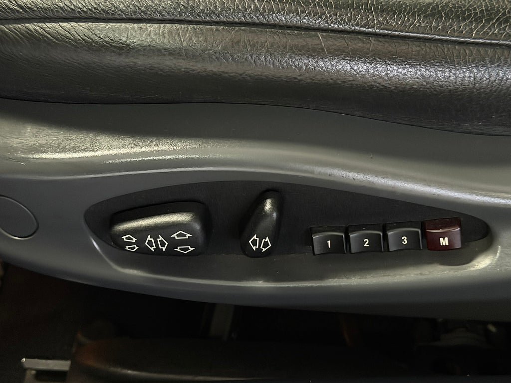 Vehicle Image 27