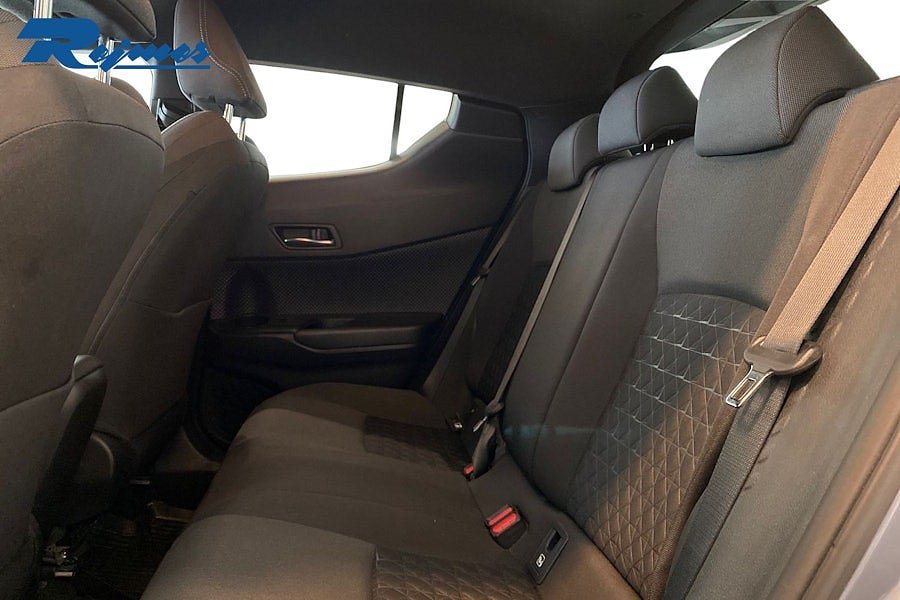 Vehicle Image 9