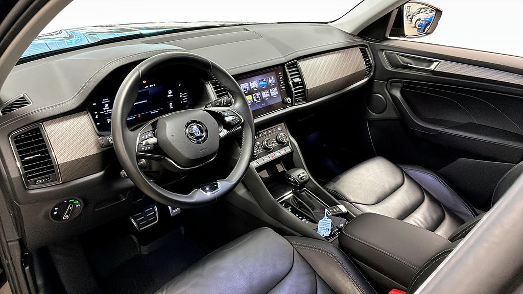 Vehicle Image 7