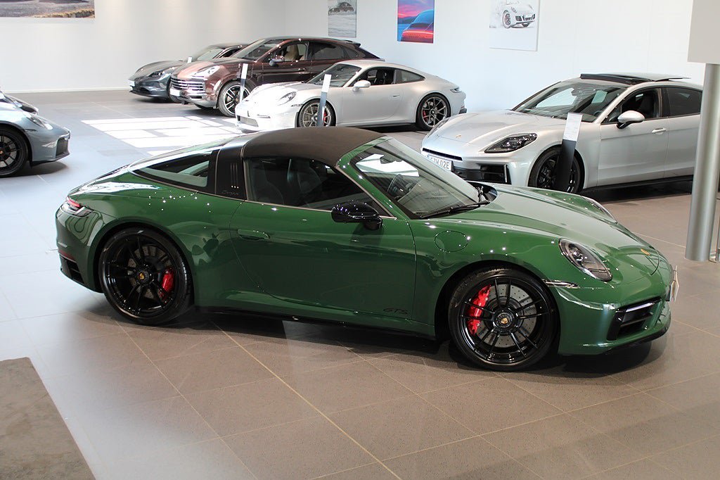 Vehicle Image 10