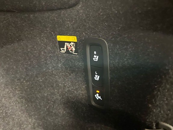 Vehicle Image 27