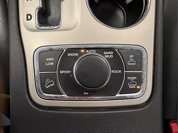 Vehicle Image 17