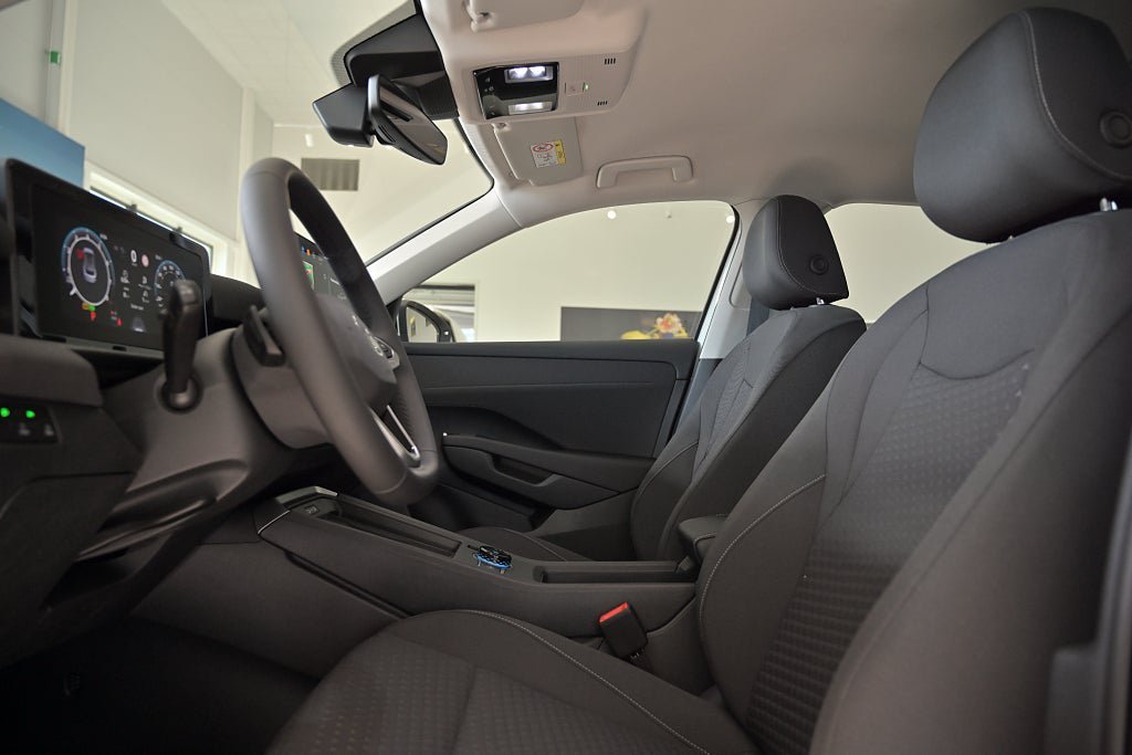 Vehicle Image 21