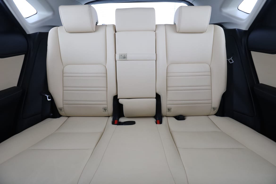 Vehicle Image 16