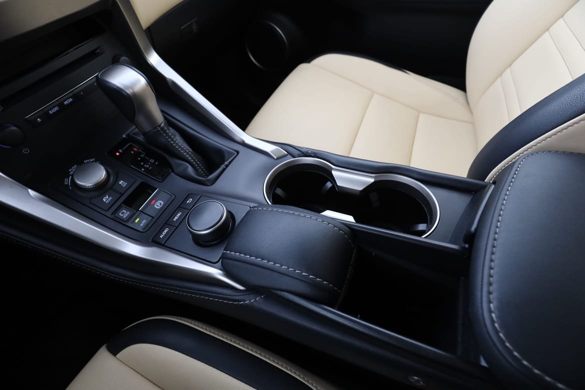 Vehicle Image 24