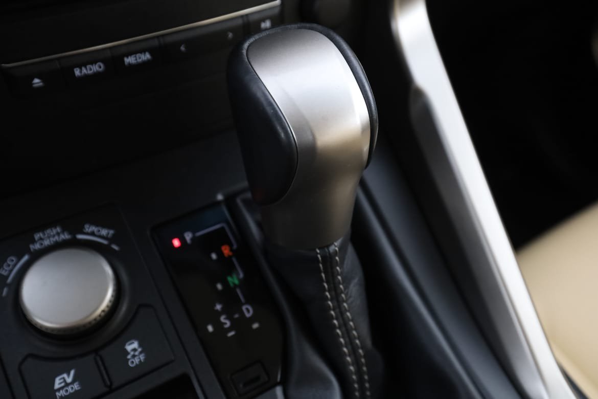 Vehicle Image 25