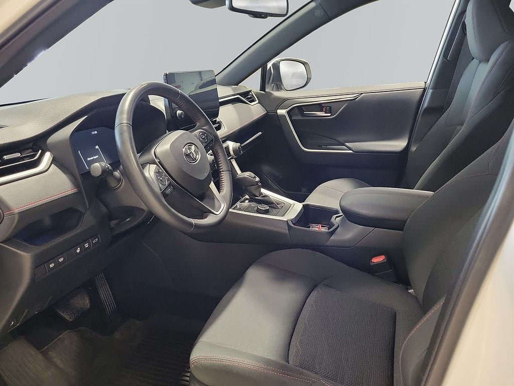 Vehicle Image 13