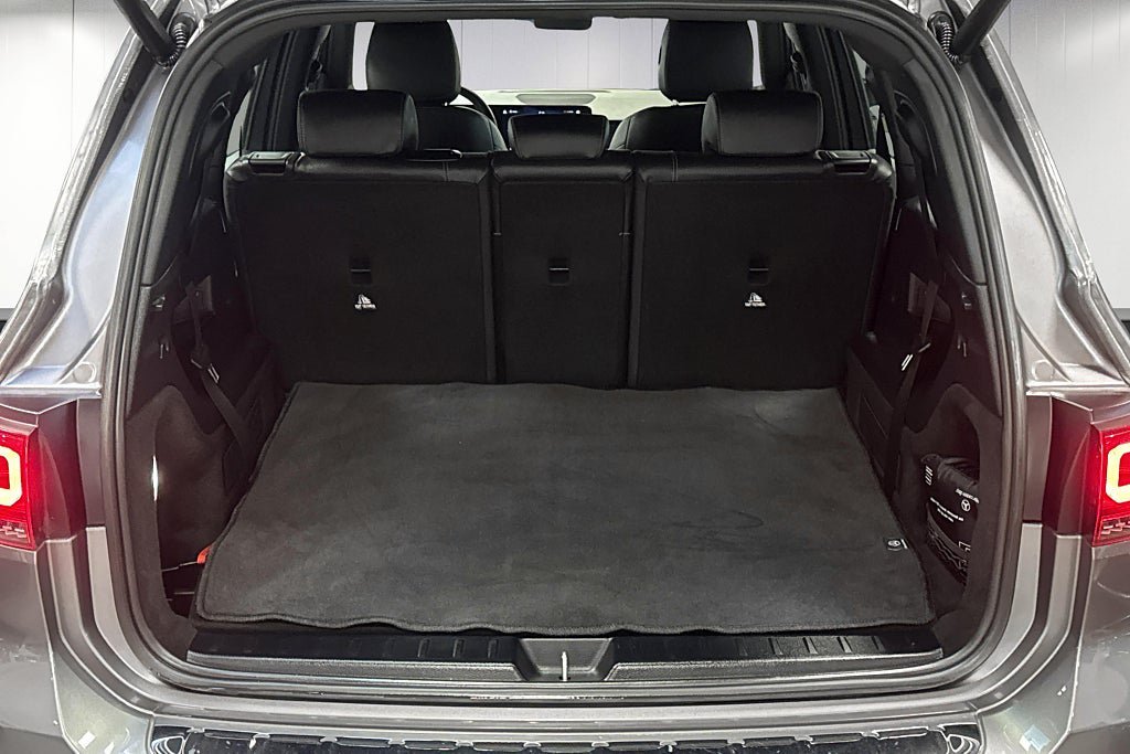 Vehicle Image 17