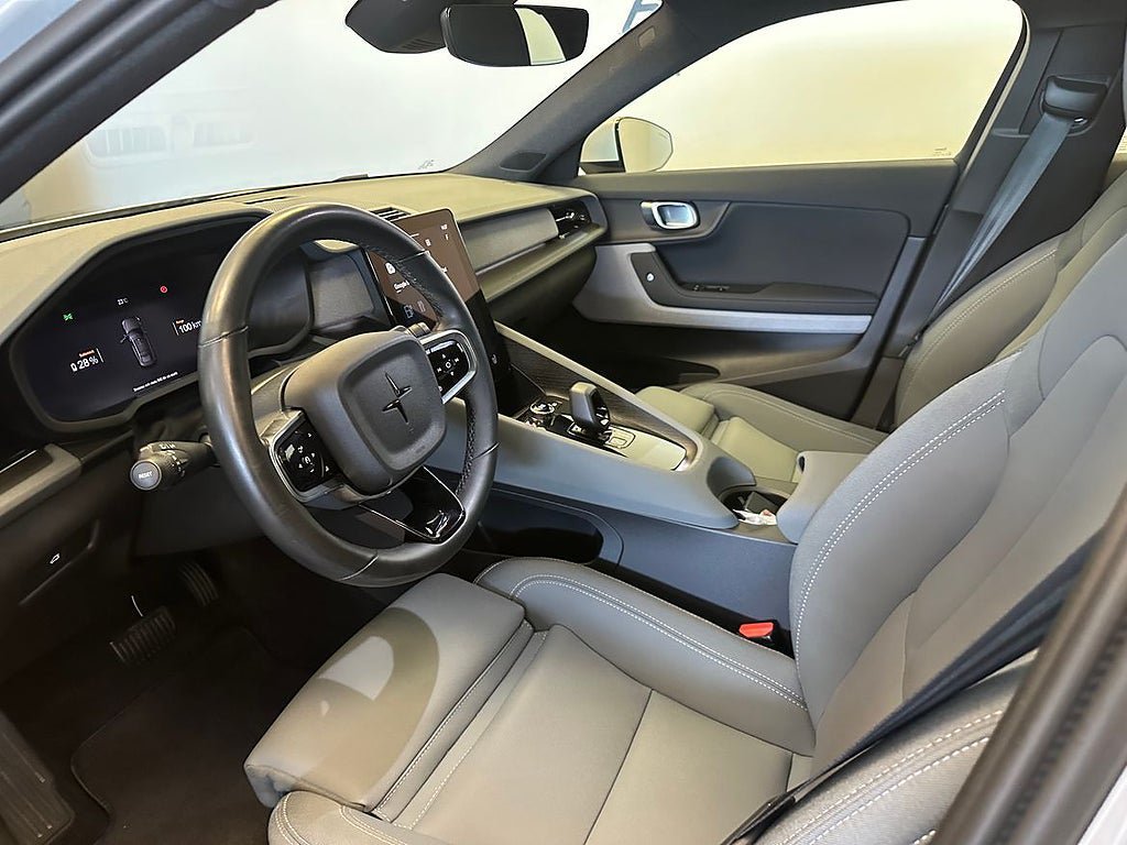 Vehicle Image 16