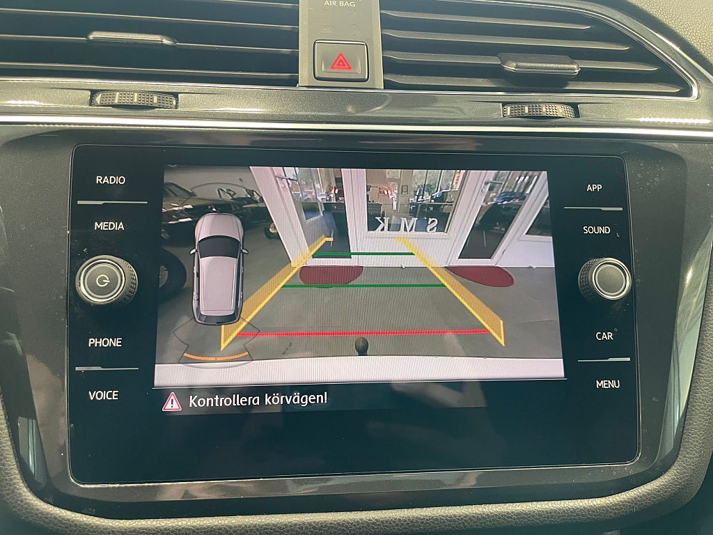 Vehicle Image 28